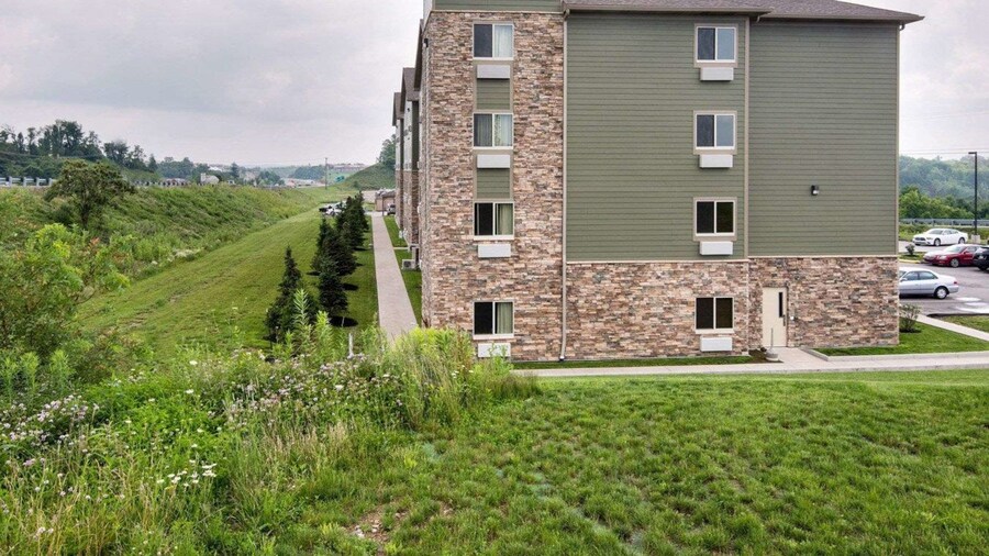 Suburban Studios Triadelphia - Wheeling at The Highlands