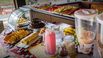 Dagelijks continentaal ontbijt inbegrepen