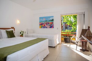 迷你吧、客房内保险箱、办公桌、遮光窗帘