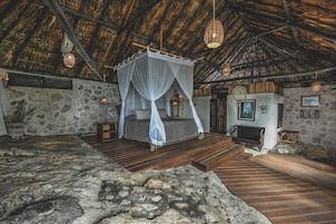 Suite Ocean View King Bungalow | Premium bedding, pillowtop beds, in-room safe, individually decorated