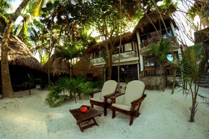 Garden View 2 Full Beds Bungalow | Vue de la chambre