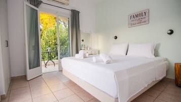 Egyptian cotton sheets, in-room safe, free WiFi