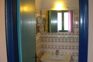 Douche, sèche-cheveux