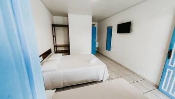 Minibar, màn/rèm cản sáng, truy cập Internet không dây miễn phí