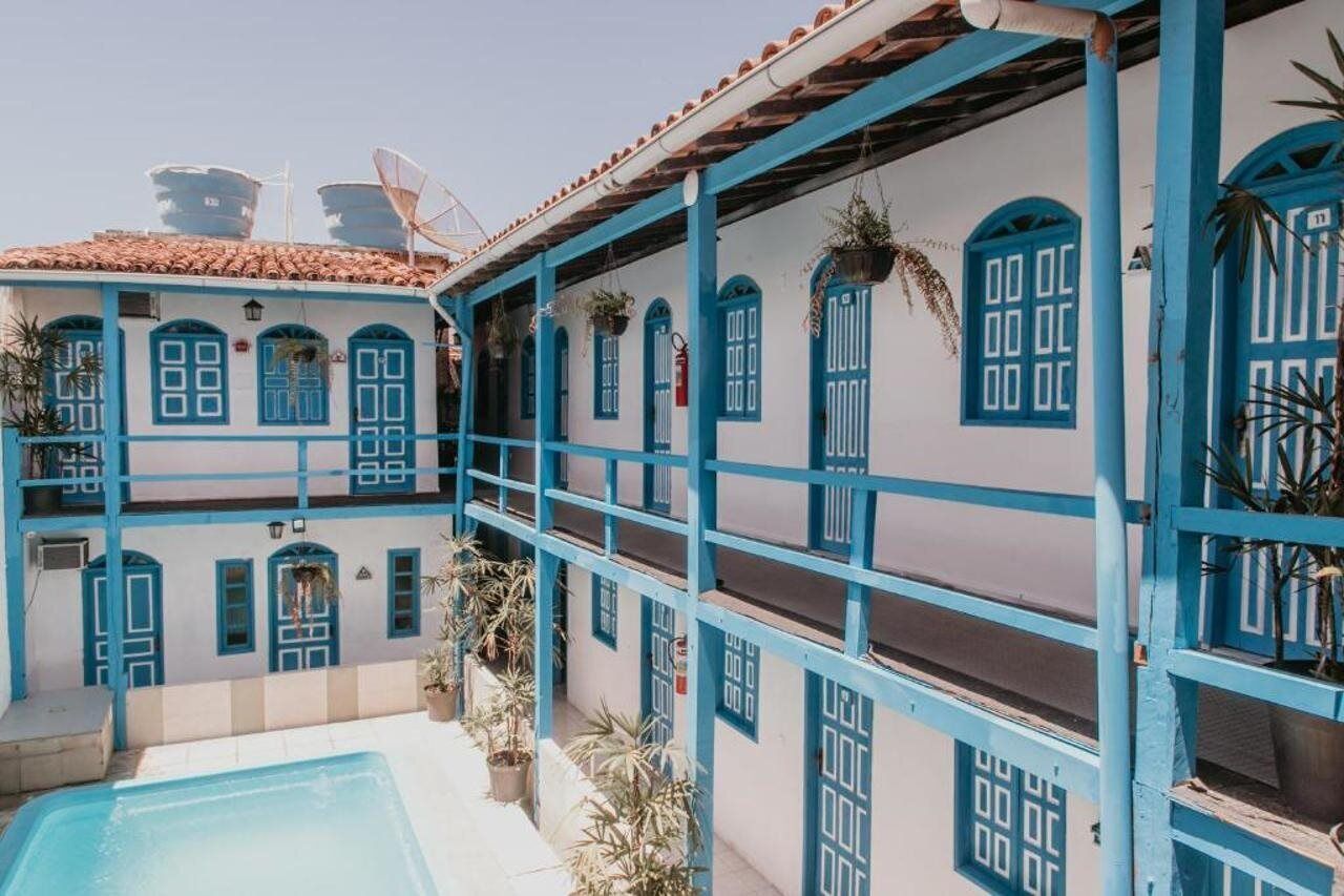 สระว่ายน้ำกลางแจ้ง