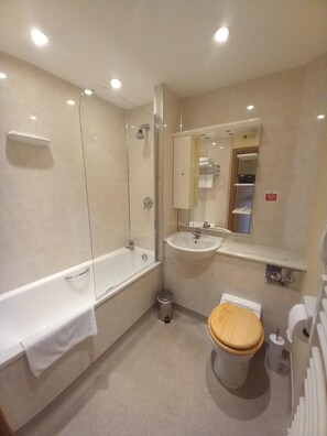 Executive Double Room, Ensuite | Bathroom - Golden Ball Hotel (Cambridge)