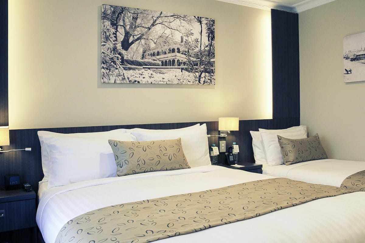 Quarto luxo, várias camas | Roupas de cama premium, frigobar (abastecido com alguns itens grátis)