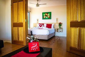 Villa, 1 Bedroom, Pool View, Poolside | Living area | Flat-screen TV - Club Tropical Resort Darwin (Lee Point)