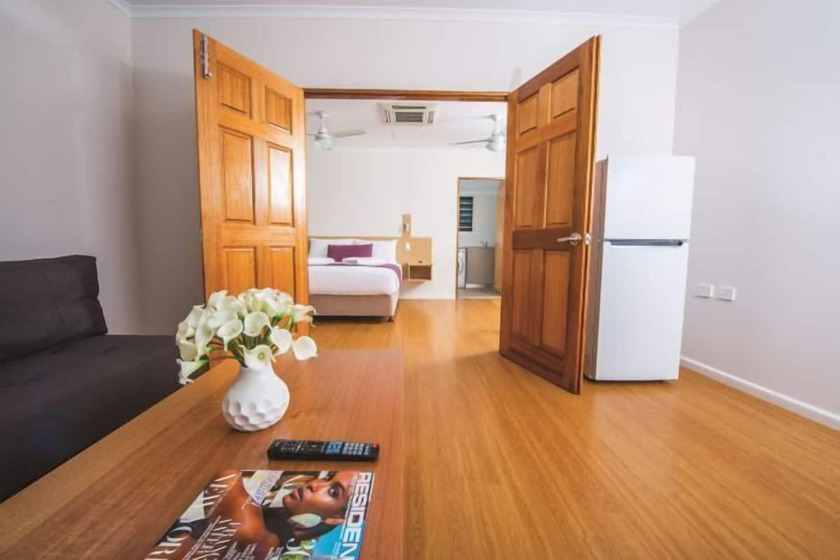 1 bedroom, premium bedding, Select Comfort beds, individually decorated