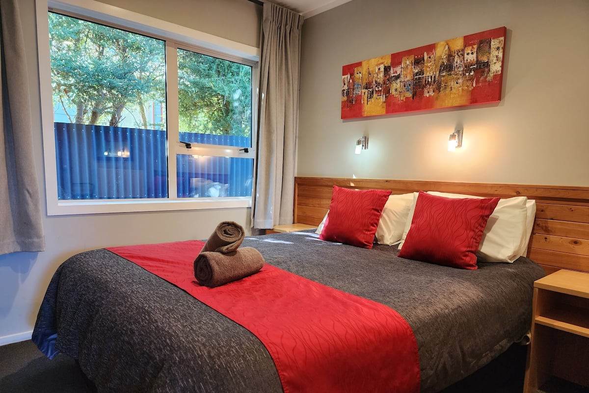 Comfort appartement, 2 slaapkamers, keuken, op benedenverdieping | 1 slaapkamer, pillowtop-bedden, individueel gedecoreerd, gratis wifi