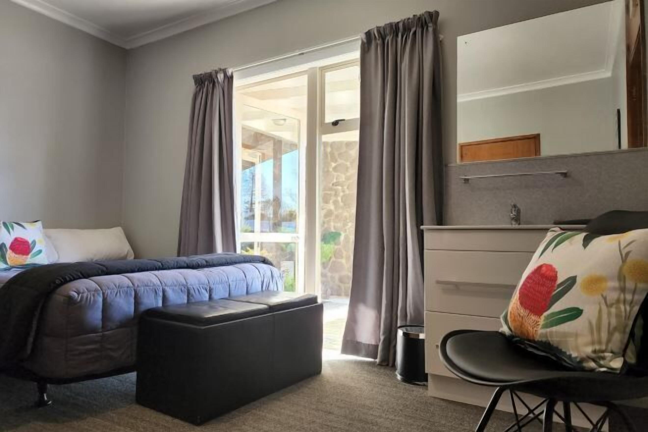 Individually decorated, free WiFi