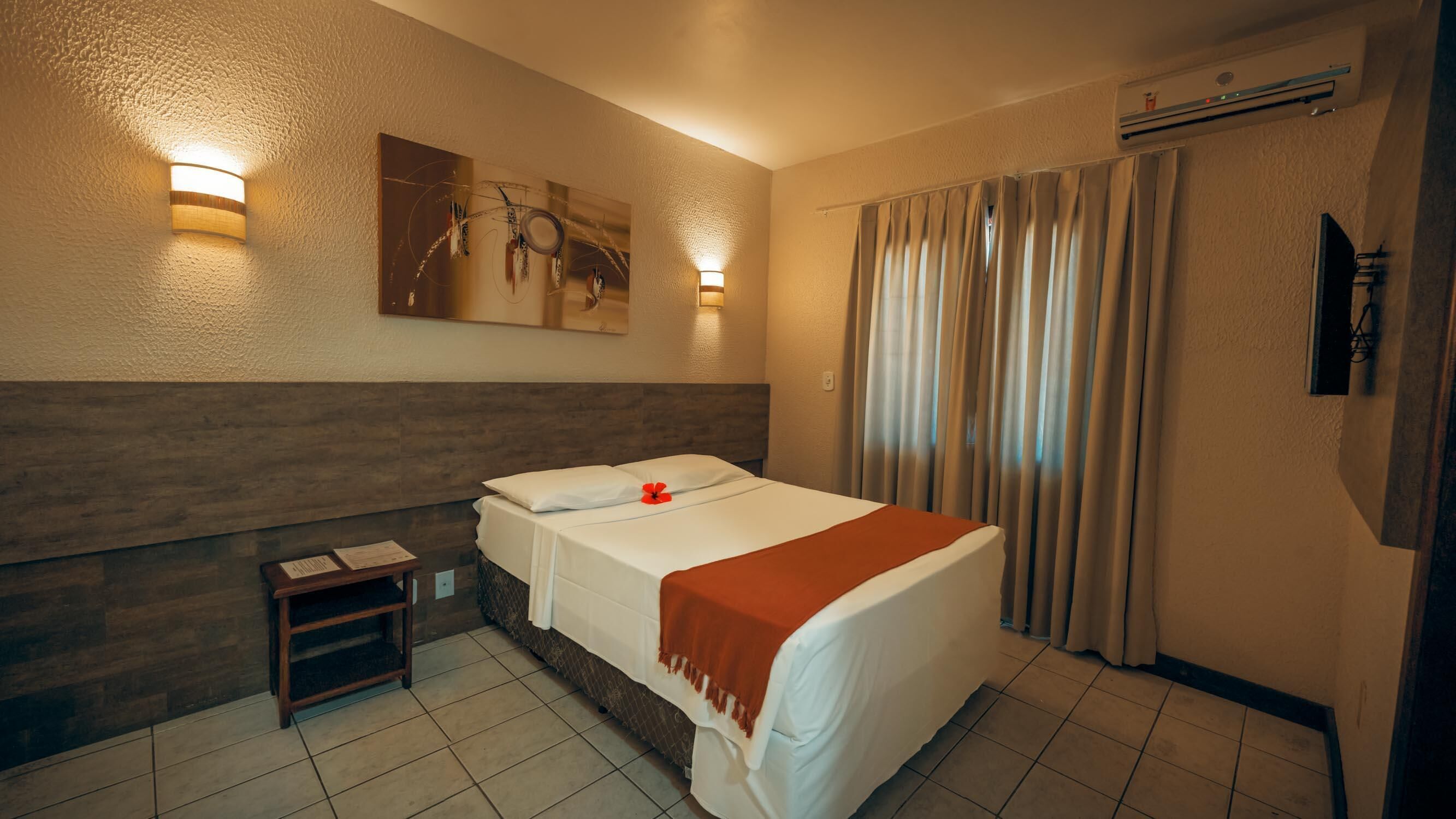 1 habitación, minibar, cortinas blackout y wifi gratis 