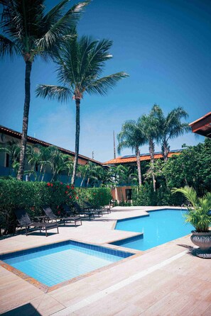 2 outdoor pools, pool umbrellas, sun loungers - Ayla Praia Hotel (Porto Seguro)