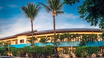 2 outdoor pools, pool umbrellas, sun loungers