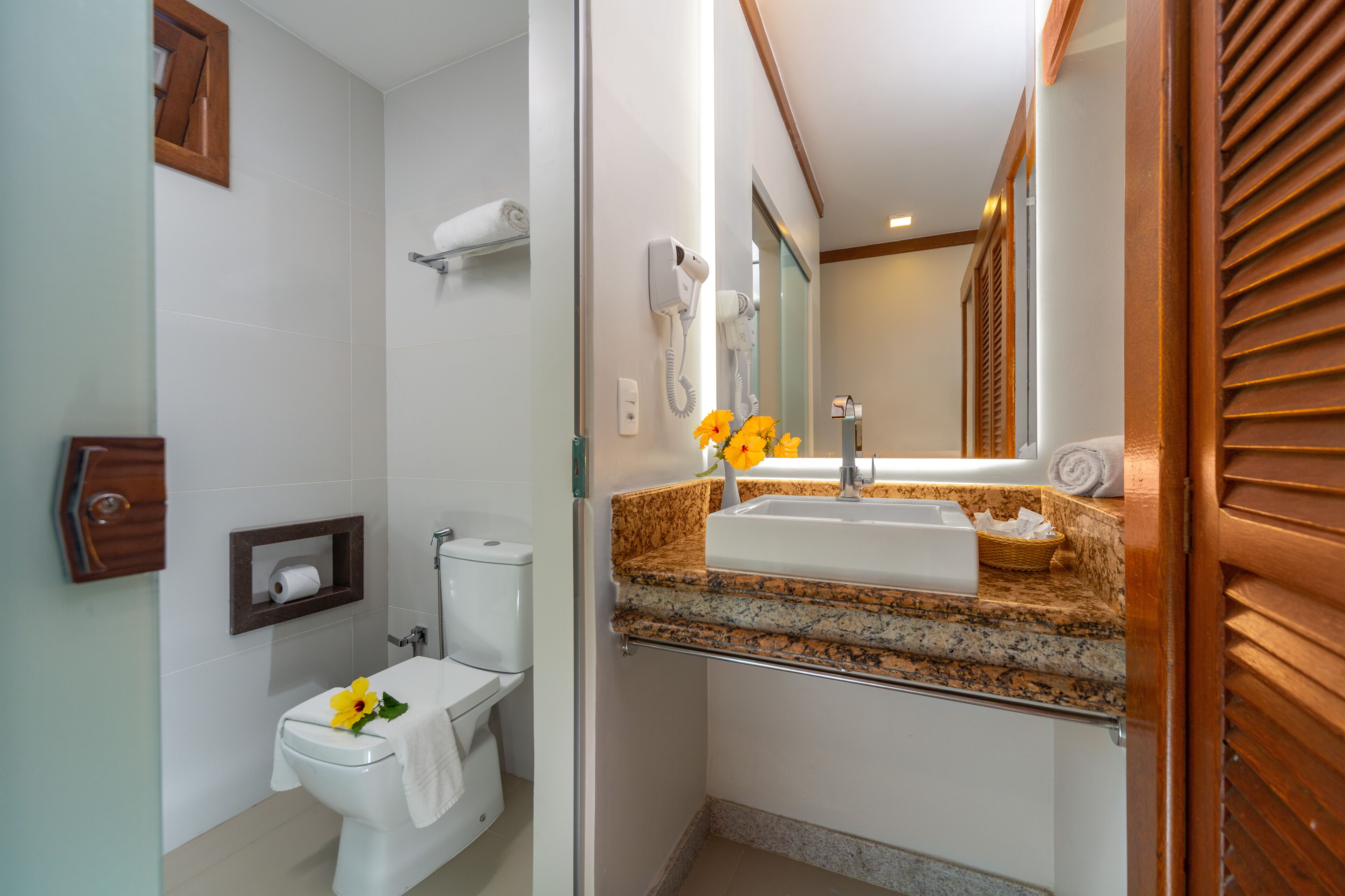 deluxe double room | bathroom | shower, free toiletries, hair dryer, towels