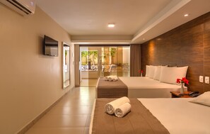 1 غرفة نوم وميني بار وخزنة داخل الغرفة وستائر تعتيم