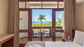 1 bedroom, minibar, in-room safe, blackout curtains