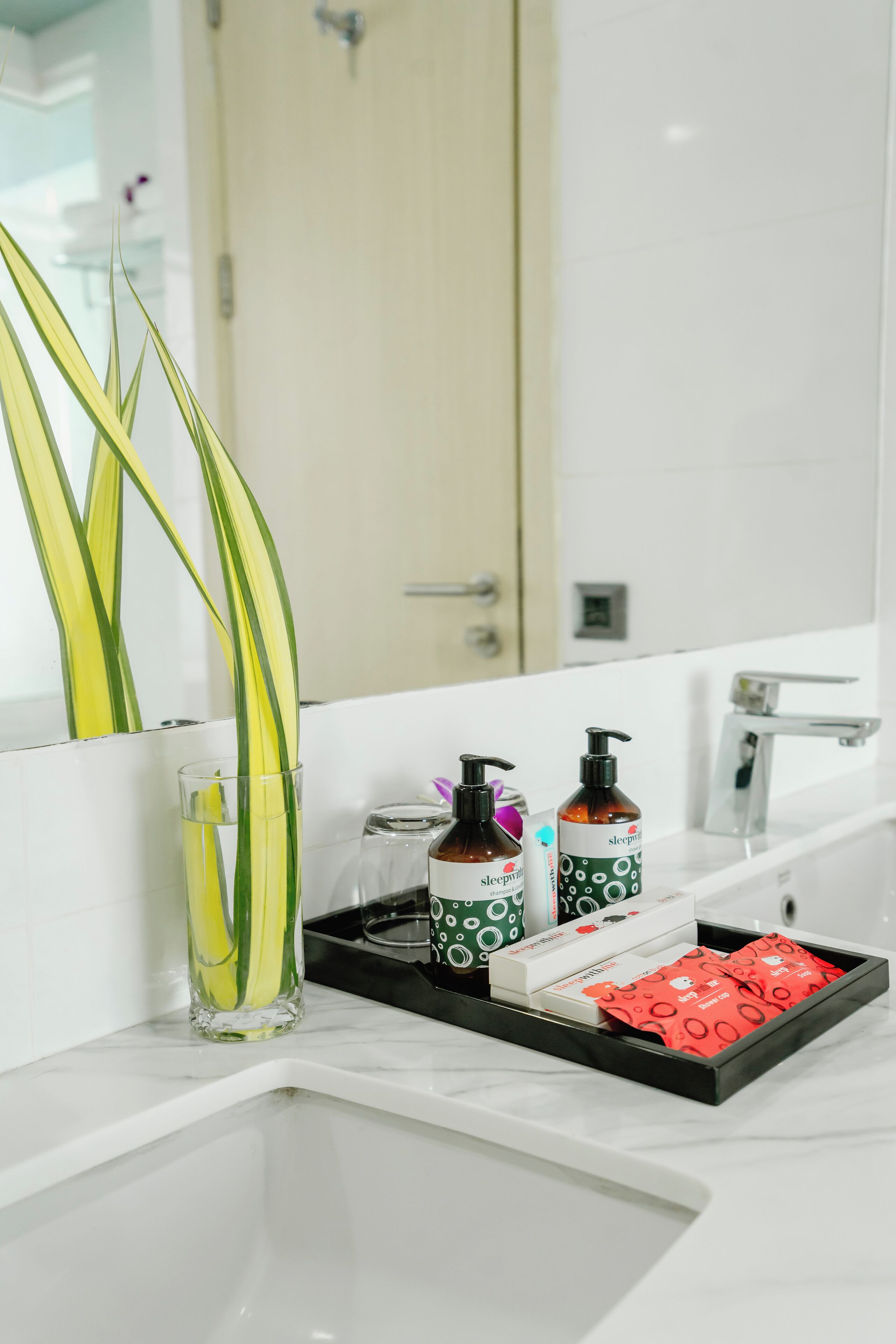 suite | bathroom | shower, free toiletries, hair dryer, slippers