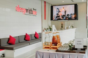 Reception - SLEEP WITH ME HOTEL design hotel @ patong (Patong)