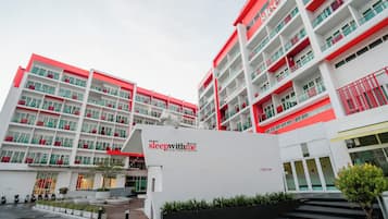 屋外プール、サンラウンジャー