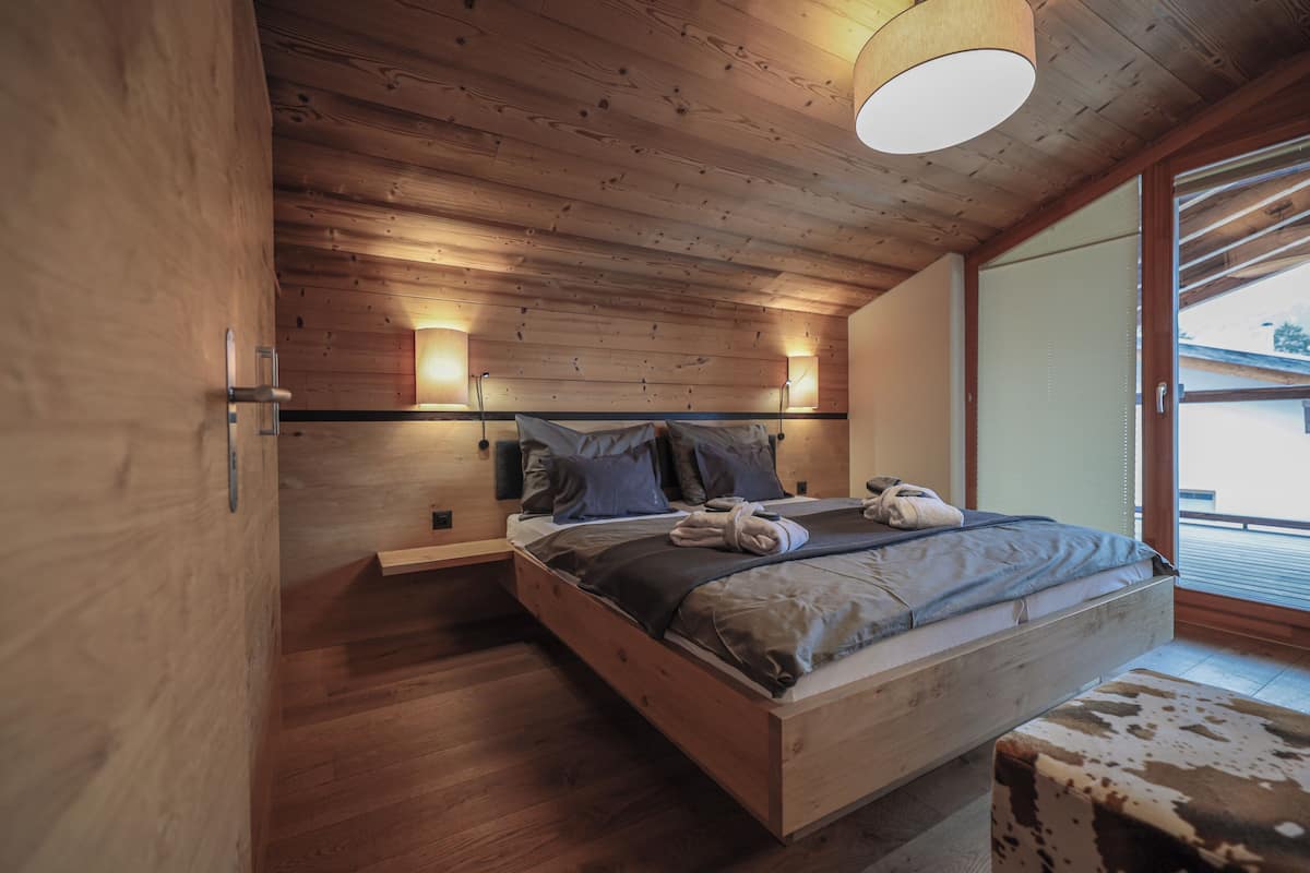 Loftsleilighet, 3 soverom | Sengetøy av topp kvalitet, individuelt dekorert og individuelt innredet