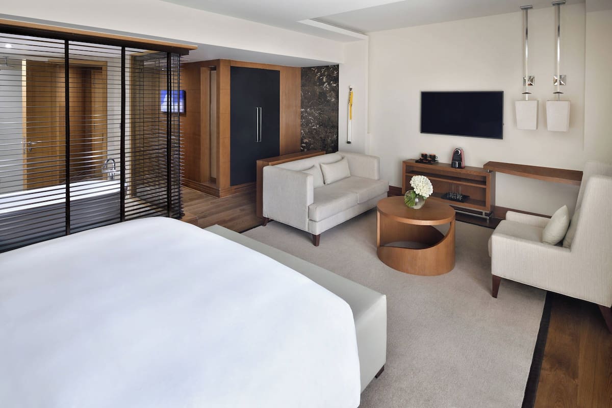 Junior Suite, 1 King Bed, Non Smoking, City View
