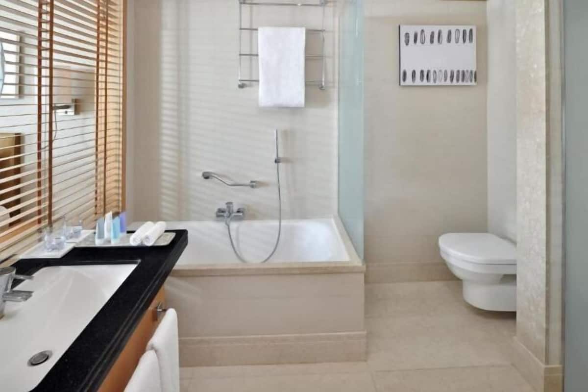 Bathroom | Separate tub and shower, deep soaking tub, rainfall showerhead