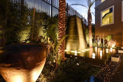 Sankara Nairobi, Autograph Collection