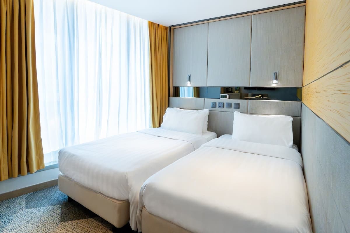1 bedroom, down duvets, minibar, in-room safe