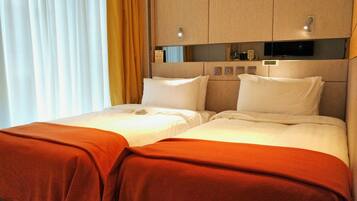 Premier Twin Room, 2 Single Beds | Down duvets, minibar, in-room safe, blackout curtains