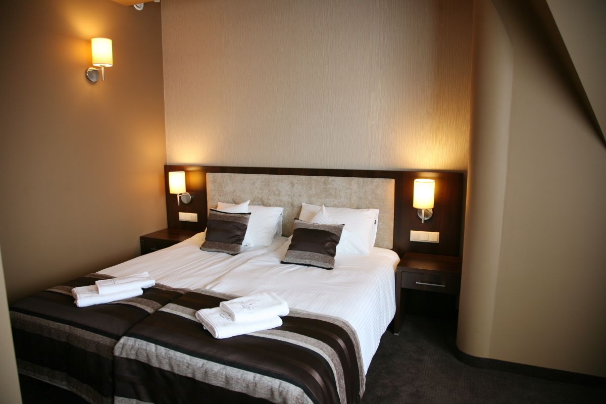 minibar, in-room safe, desk, soundproofing