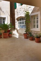 Deluxe Studio | Terrace/patio