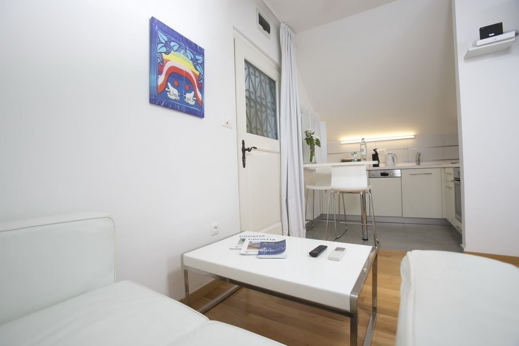 superior studio, terrace | 3 bedrooms, hypo-allergenic bedding, minibar, in-room safe