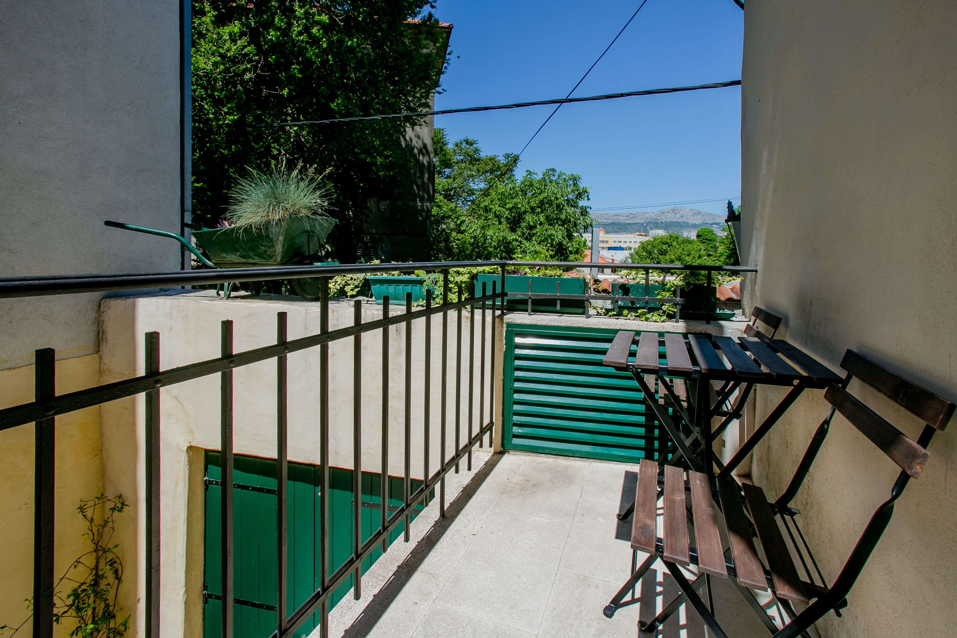 small and cozy double room with balcony | balcony