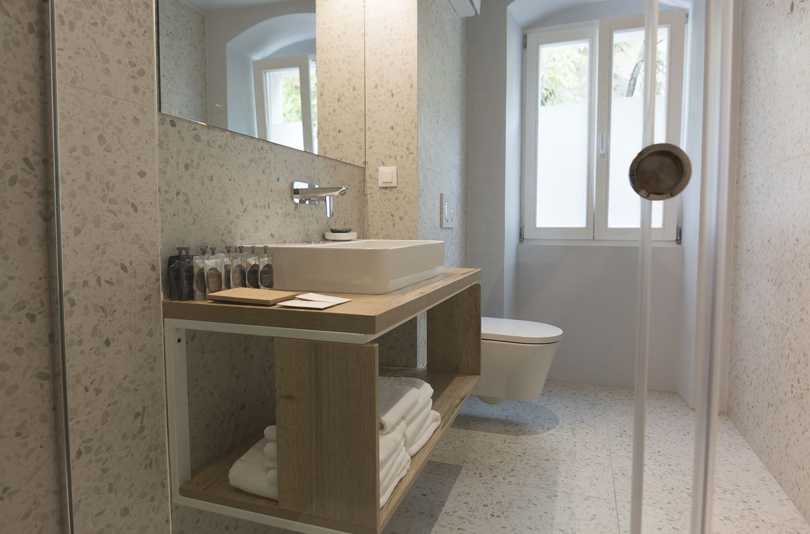 Photo - Divota Apartment Hotel