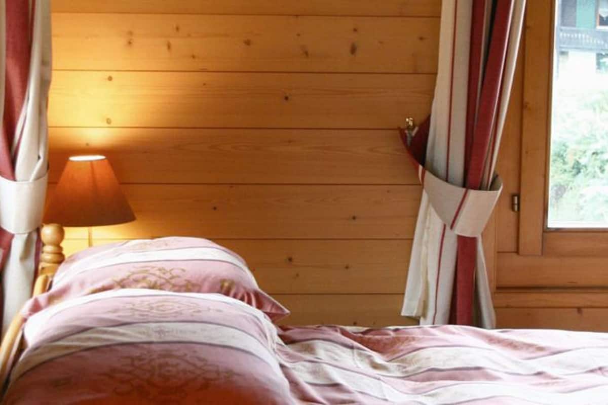 Klassieke tweepersoonskamer | Verduisterende gordijnen, gratis wifi
