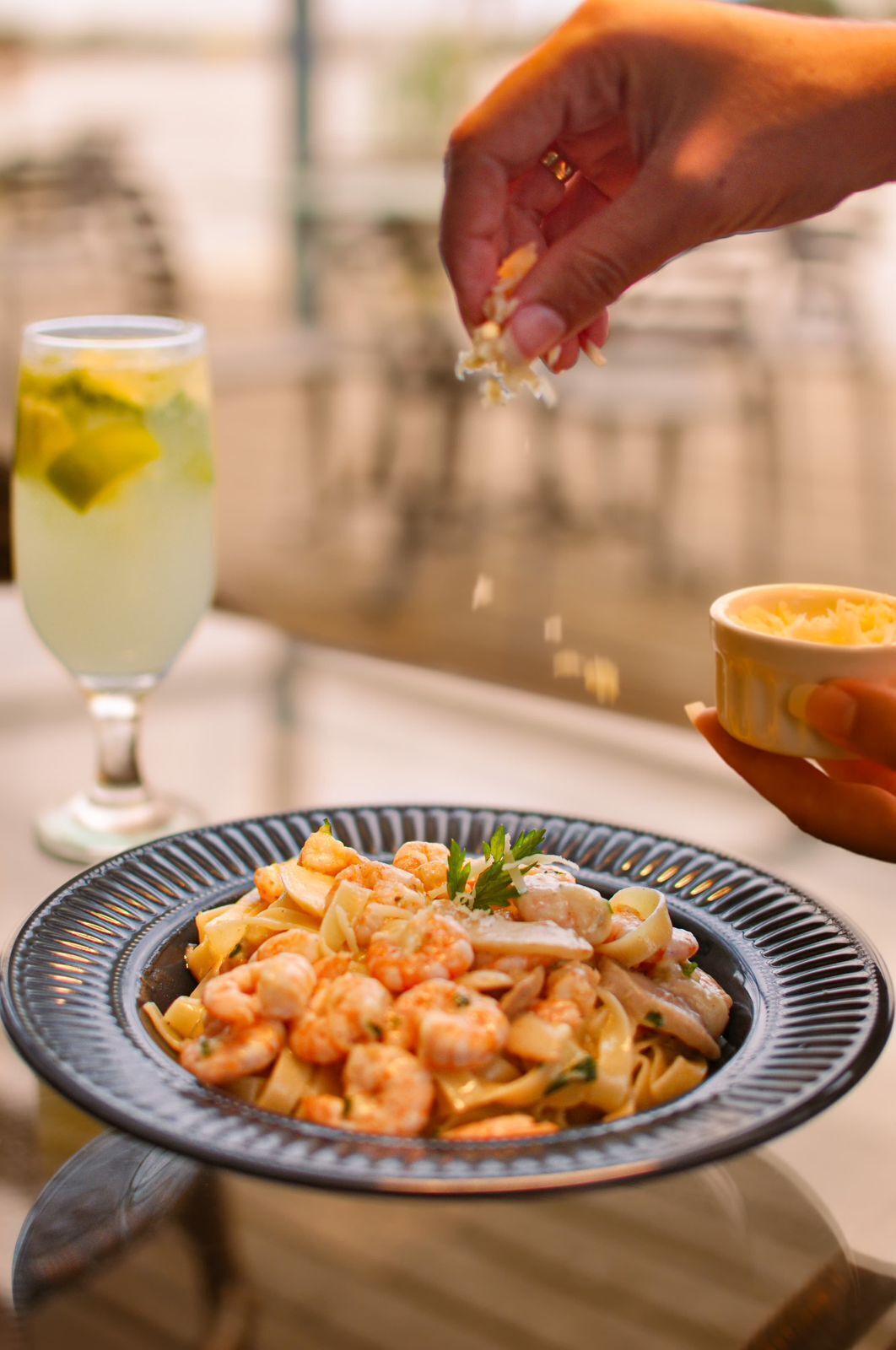 breakfast, lunch, dinner served; international cuisine