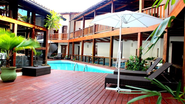 Outdoor pool - Hotel Galeão (Porto Seguro)