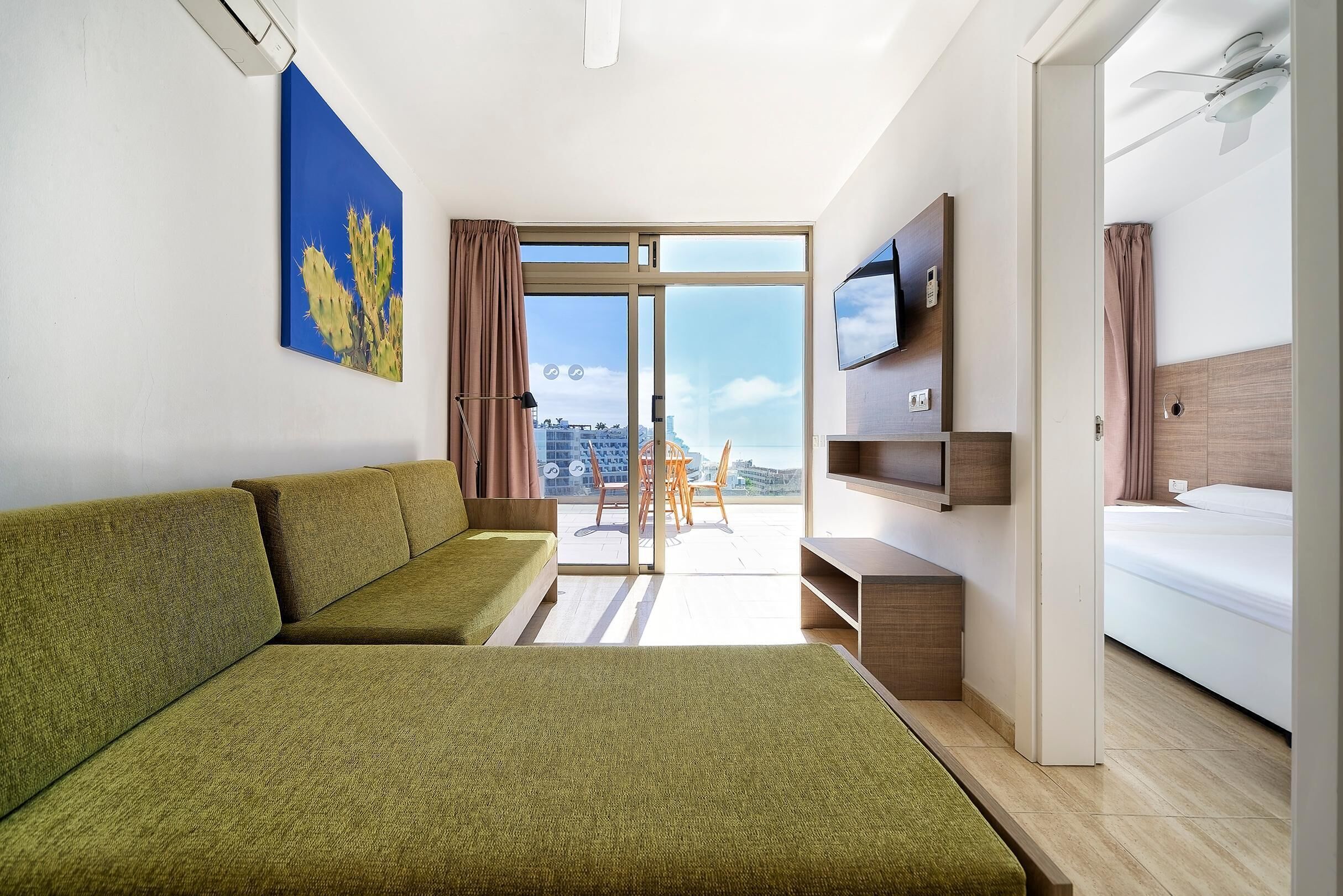 1 habitación, caja de seguridad en la habitación y wifi gratis 