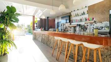 Bar (en la propiedad)
