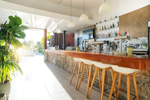 Bar (en la propiedad)
