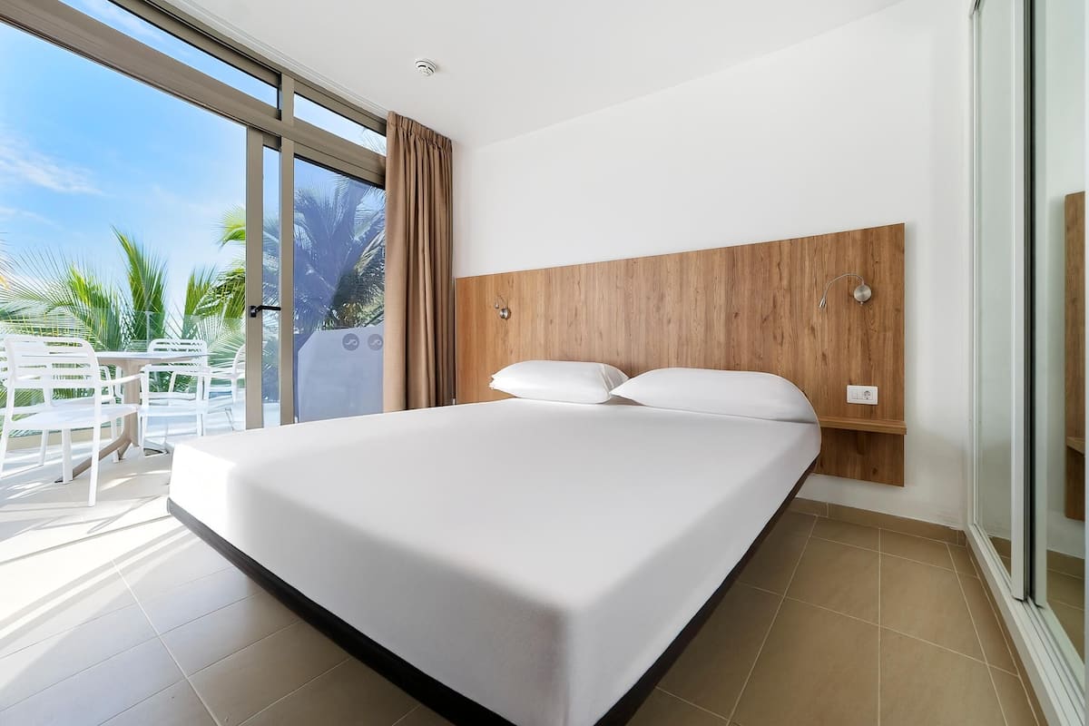 1 soverom, safe på rommet, wi-fi (inkludert) og sengetøy