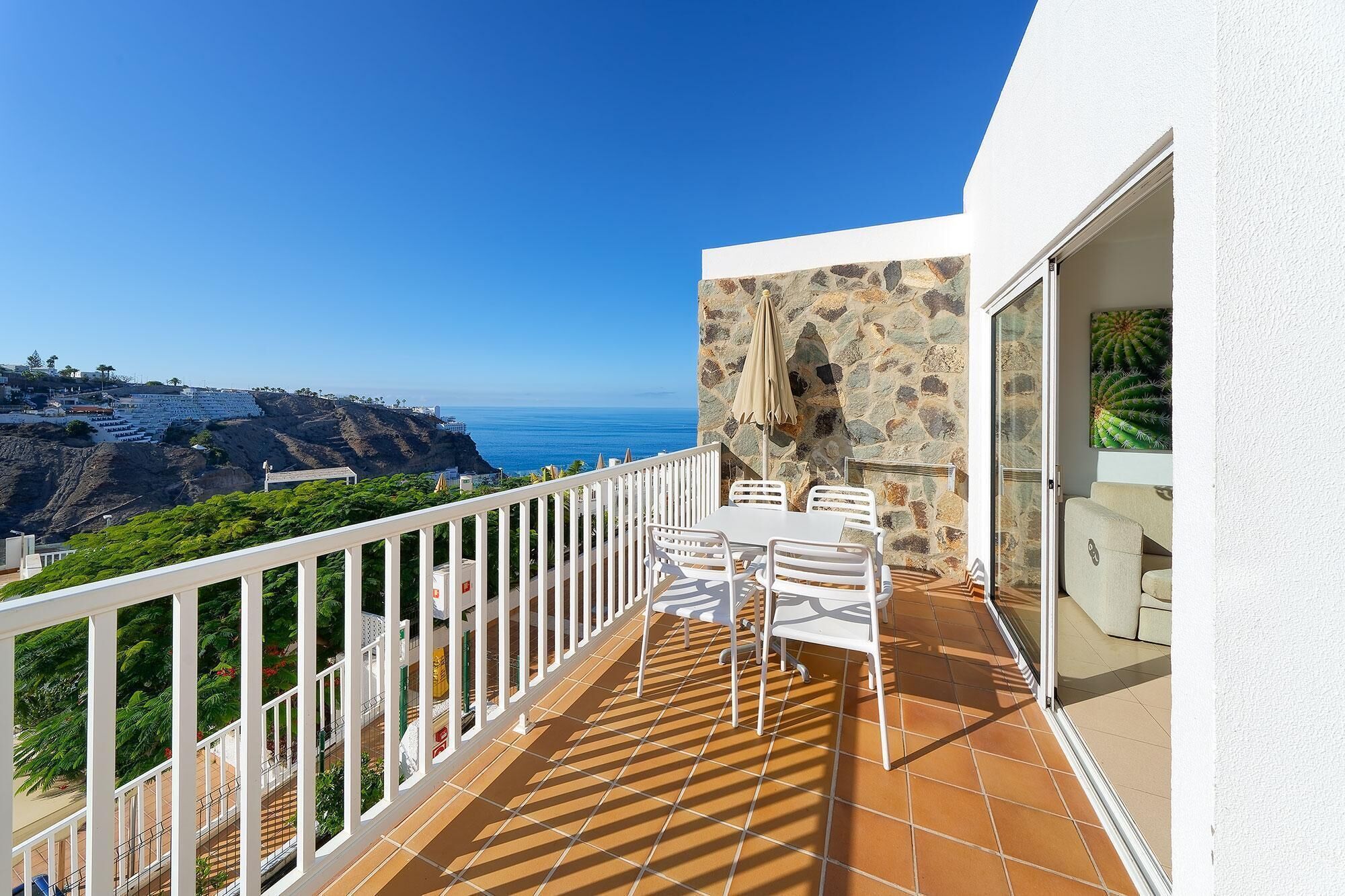 Premium bedding, free rollaway beds, free WiFi, bed sheets