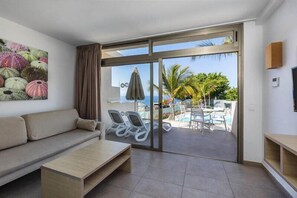 32-inch Smart TV with satellite channels - Servatur Edén & Buganvillas (Mogan)