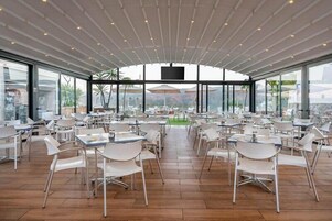 Frühstück, Mittagessen und Abendessen