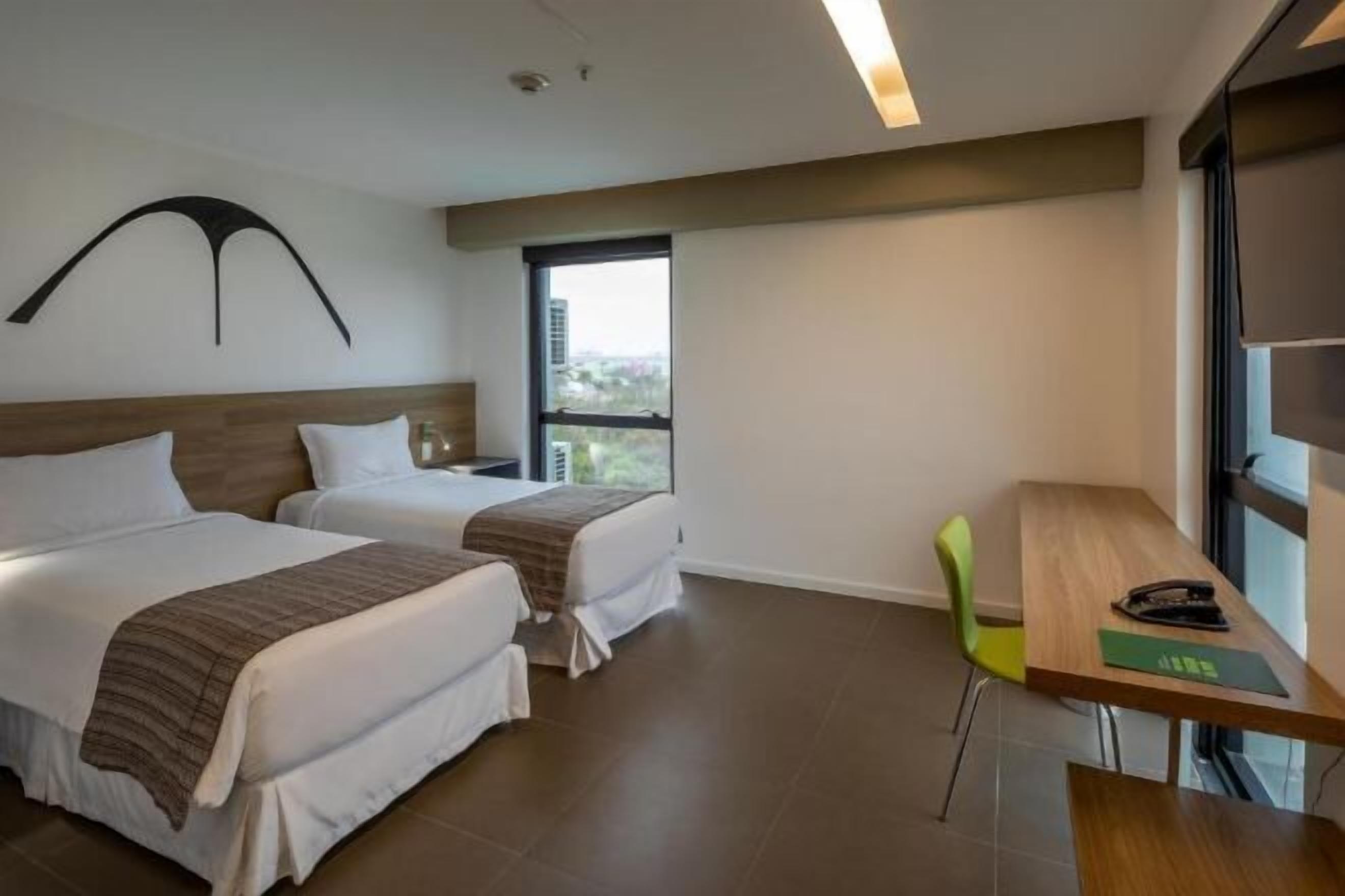 1 habitación, minibar y caja de seguridad en la habitación 