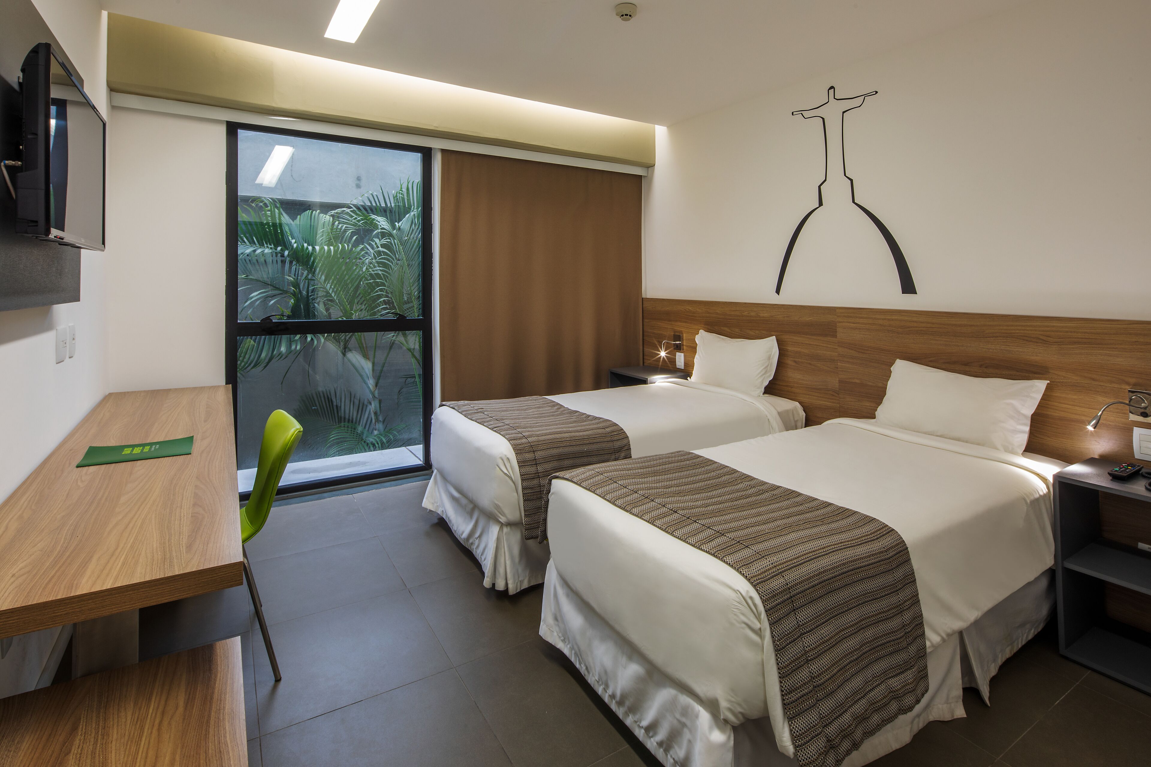 1 bedroom, minibar, in-room safe, blackout curtains