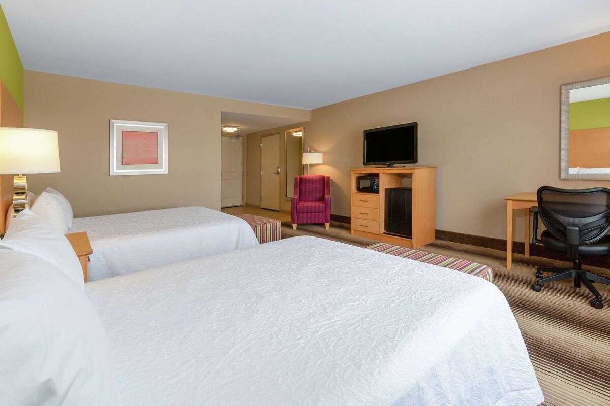 Premium bedding, free cots/infant beds, rollaway beds, free WiFi