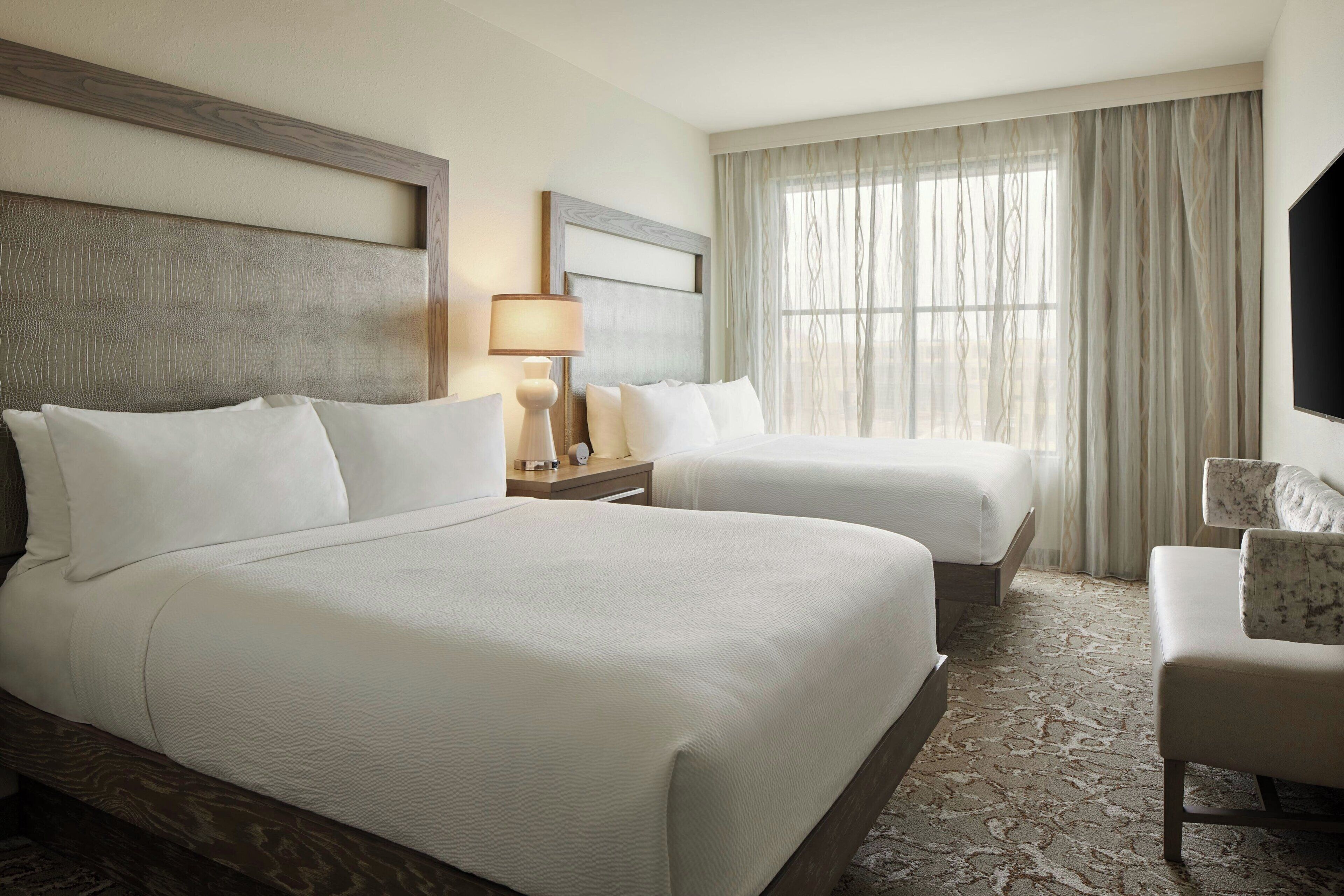 Ropa de cama de alta calidad, caja fuerte, cortinas opacas