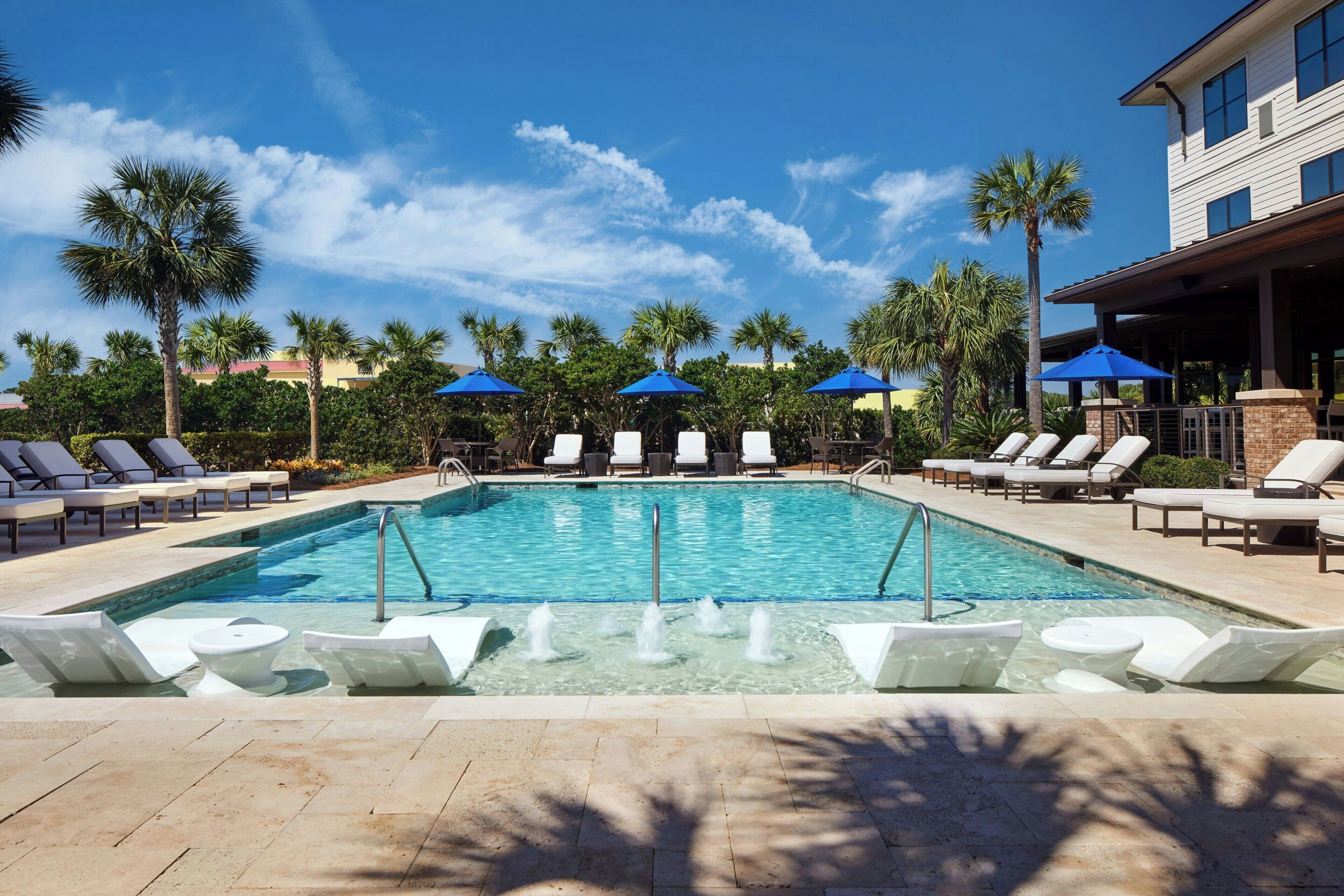 Außenpool, Cabañas (kostenlos), Sonnenschirme